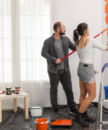 agrandir visuellement une pièce grâce à l’utilisation de deux couleurs